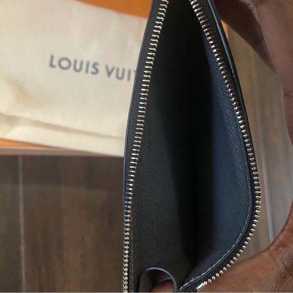 LOUIS VUITTON Tiaga Silver Gray Card Holder Coin Case - Picture 9 of 9
